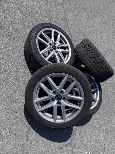 225/45/17 5x114.3 for the followng cars: Lexus is350, is250, is200, is300, Toyota Corolla, Corolla G...