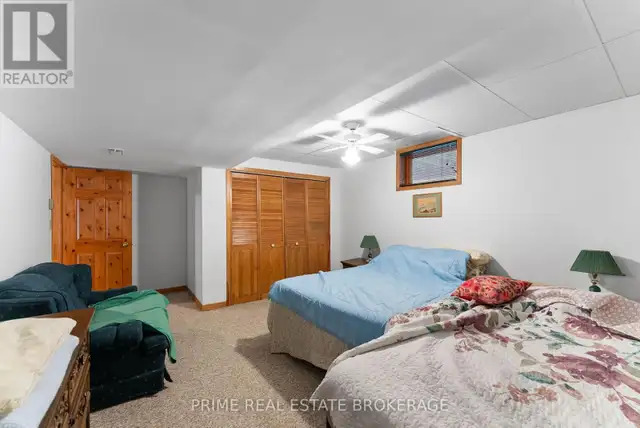 9856 HURON PLACE Lambton Shores (Grand Bend), Ontario in Houses for Sale in Grand Bend - Image 37