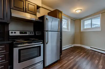 Prime Location: 2-Bedroom Apartment on Park Street - $1865/Month