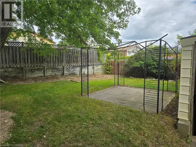 99 CLUTHE Crescent Kitchener, Ontario in Houses for Sale in Kitchener / Waterloo - Image 30