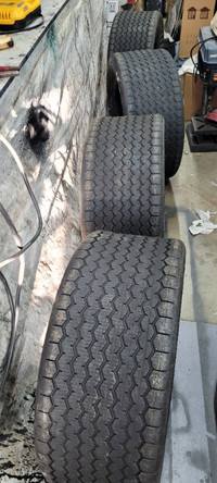 Dirt track tires