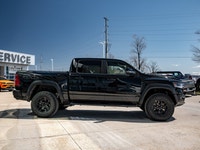 Welcome to 400 Chrysler Dodge Jeep Ram. 3.0L I-6 twin turbo engine - Advanced infotainment system -... (image 9)