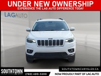 2021 Jeep Cherokee Altitude Experience the Jeep Cherokee Altitude with only 193555 km on the odomete... (image 1)