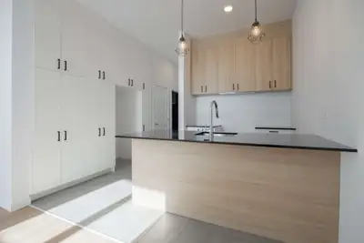 Beau 5 1/2 construction 2024 dans le secteur de Charlesbourg -climatisé -entrée indépendante -îlot d...