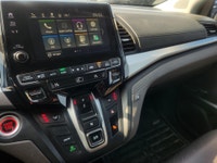 Extra clean 8-passenger Odyssey with Navigation, and Res/Rear entertainment system, TV/DVD. don't mi... (image 5)