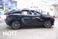 Basic Info: Body: SUV Mileage: 82,500 kms Interior: Palomino Leather Exterior: Caviar Mechanical: En... (image 5)