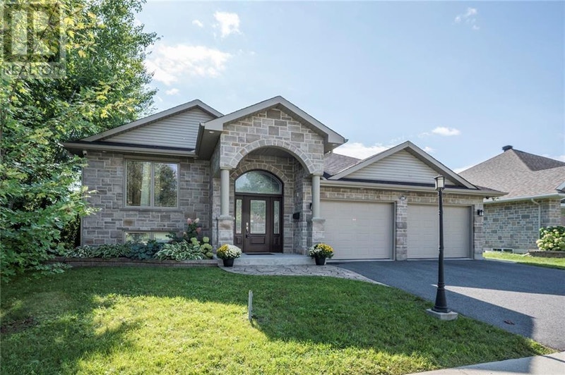 1208 INNWOOD AVENUE Cornwall, Ontario Houses for Sale Cornwall Kijiji