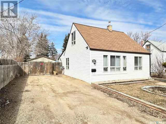 405 3rd STREET S Weyburn, Saskatchewan in Houses for Sale in Regina