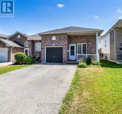 Beautiful move-in-ready 4-level back-split - large open concept design. Exceptional family location...