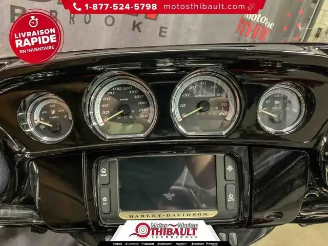 2015 Harley-Davidson FLHTK Ultra Limited in Street, Cruisers & Choppers in Sherbrooke - Image 12