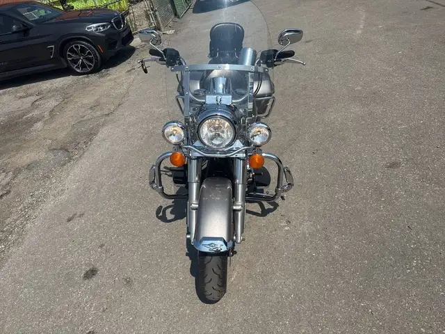 2017 Harley-Davidson Road King ~ VANCE & HINES ~ CANADIAN ~ 107C in Sport Touring in City of Toronto - Image 8