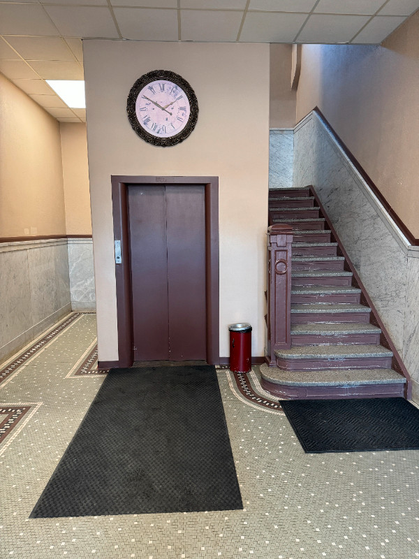 single office space in Commercial & Office Space for Rent in Thunder Bay - Image 4