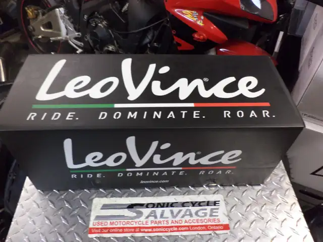 2013-17 kawasaki 300 leo vince slip on pipe in Other in London - Image 8