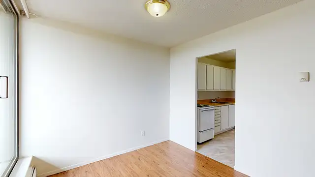 2 Bedroom 1 Bathroom Available Oct/Nov | Ottawa South in Long Term Rentals in Ottawa - Image 3