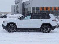 This Jeep Cherokee has a strong Intercooled Turbo Gas/Electric I-4 1.6 L/98 engine powering this Var... (image 4)