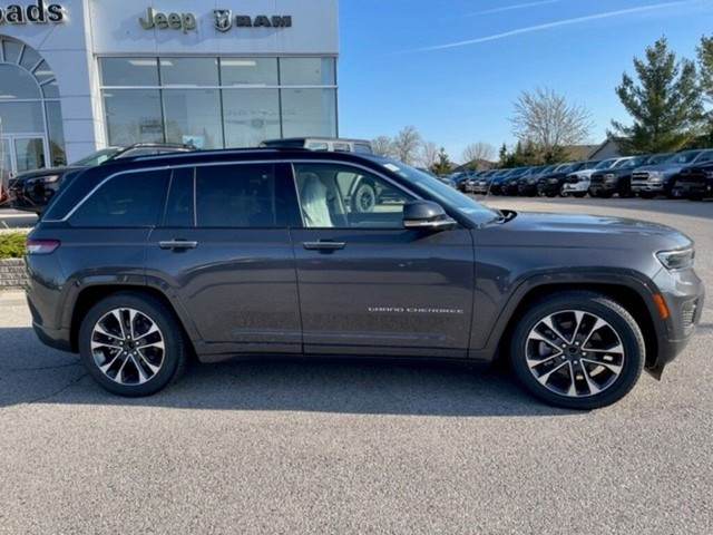 2023 Jeep Grand Cherokee 4xe Overland, 19 speaker sound, pass sc in Cars & Trucks in London - Image 4