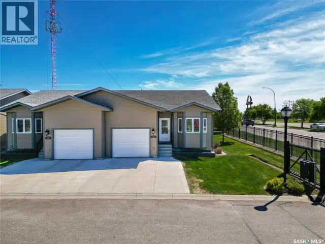 20 550 Southwood DRIVE Prince Albert, Saskatchewan in Condos for Sale in Prince Albert - Image 2