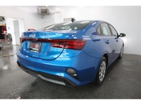 Garantie Kia jusqu'au 20 octobre 2027 ou 100 000km . Kia Forte LX 2023 avec moteur 2.0L developpant... (image 8)