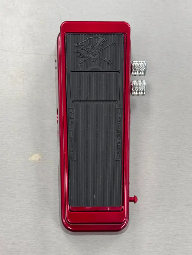 Dunlop SW95 Cry Baby Slash Signature Wah Guitar Pedal in Amps & Pedals in Oakville / Halton Region - Image 4