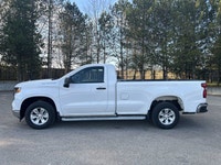 This Chevrolet Silverado 1500 has a strong Gas V8 5.3L engine powering this Automatic transmission.... (image 9)