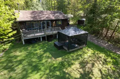 3 Bed | 1 Bath | 0.66 Acres | Direct Waterfront Your Georgian Bay dream starts here. Nestled in a qu...