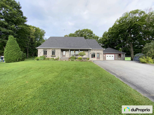 849 000$ - Bungalow à vendre à Cantley in Houses for Sale in Gatineau