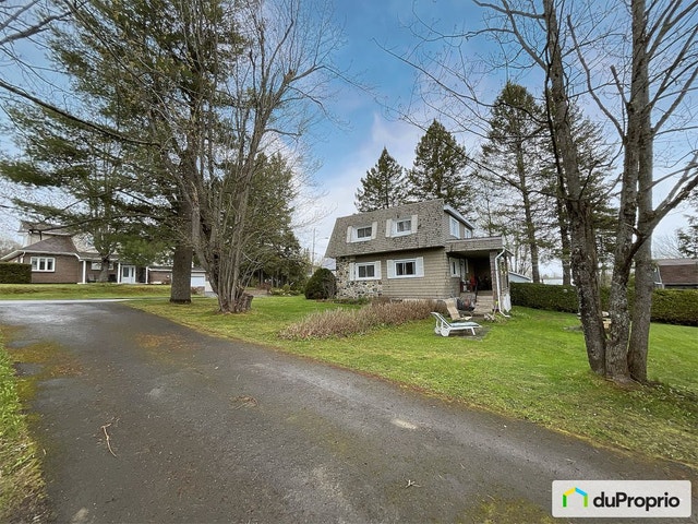 $320,000 - 2 Storey for sale in La Patrie — photo 2