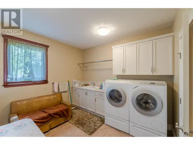 2350 Landry Crescent Summerland, British Columbia in Houses for Sale in Penticton - Image 32