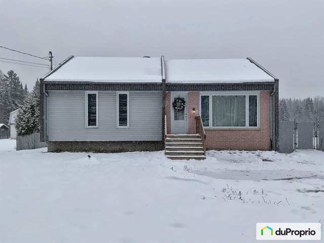$750,000 - Acreage / Hobby Farm / Ranch for sale in Stoneham — photo 2