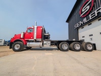 LOW KMS LOW HRS!!!! 2 Speed AUX! 2007 Western Star 4900 Tri Drive Winch Truck Tridem Over 78,000 in... (image 8)