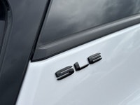 AMVIC Licensed Dealer * Elevation Edition * Power Liftgate * Rear Vision Camera * Keyless Open * 6-S... (image 7)
