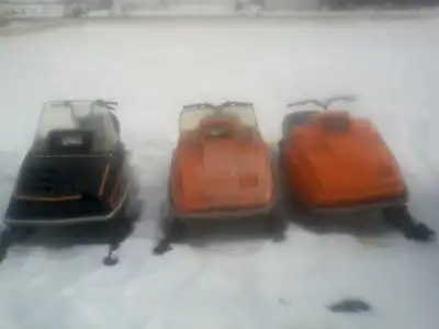 YES IT IS STILL AVAILABLE,DELETED.WHEN.SOLD. LOCATED 20 MINUTES EAST OF EDMONTON. 1 MOTO-SKI FUTURA...