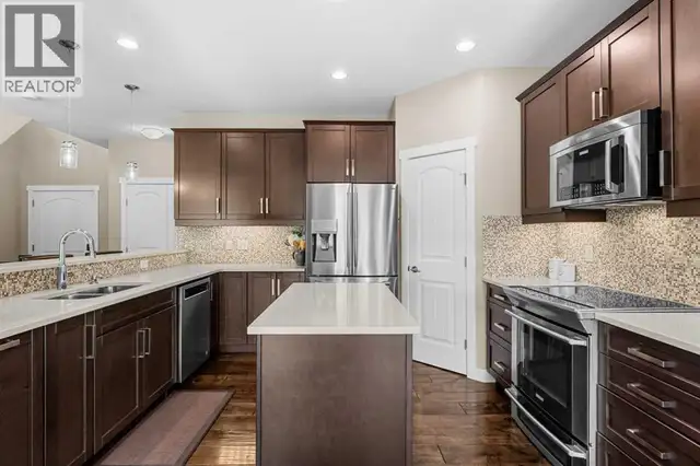 240 Copperpond Green SE Calgary, Alberta in Houses for Sale in Calgary - Image 7