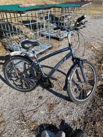 Trek Navigator 2.0 bike, View more