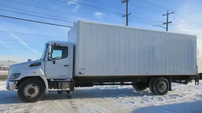 2019 HINO 338 CUBE VAN WITH 26 FT BOX, POWER TAIL GATE & HYDRAULIC BRAKES Amvic Licenced... - 26 FT...