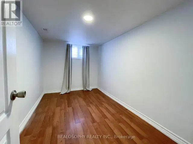 BSMT - 95 ROYAL YORK ROAD Toronto (Mimico), Ontario in Long Term Rentals in Mississauga / Peel Region - Image 7
