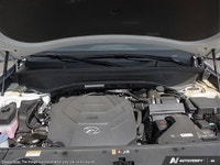 *Certified!* Hyundai's entry to the 3-seater SUV segment is a huge shakeup, as this Palisade is an e... (image 5)