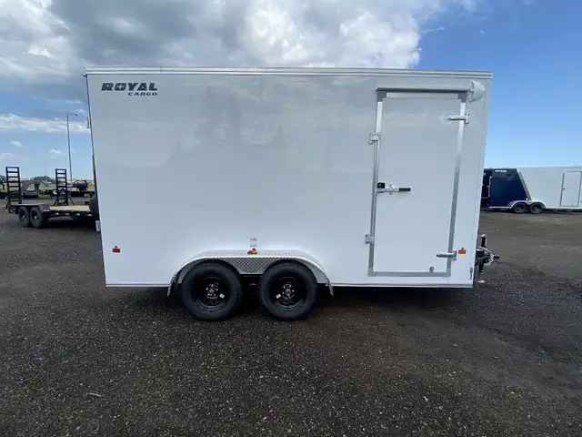 2026 Royal Cargo LCHT35-716V-86 Enclosed Cargo Trailer in Cargo & Utility Trailers in Edmonton - Image 3