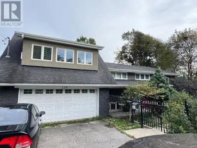 Newly Renovated 3-Bedroom Large Bungalow Upper Unit In A Convenient Barrie Location! Enjoy Beautiful...