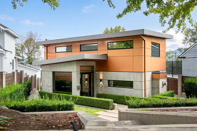 Luxury Executive Rental | Water Views | 4 Bed | Furnished or Unf