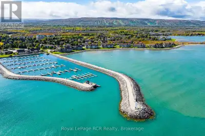 Experience the vibrant lifestyle at Lighthouse Point Yacht & Tennis Club, a premier waterfront commu...