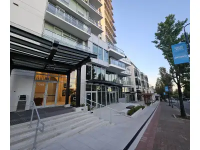 Welcome to Monaco in the heart of White Rock! This spacious 850 sq. ft. residence offers 2 bedrooms...