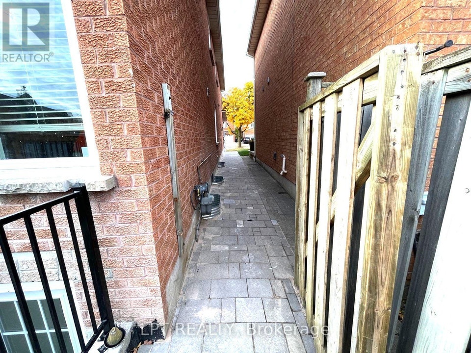BSMT - 17 GLENHEATHER TERRACE Toronto (Rouge), Ontario 4
