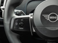 *Sunroof, Heated Seats, Climate Control, Remote Start, Lane Keep Assist!* More than a quirky crossov... (image 9)