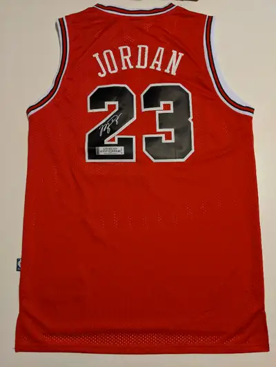 Michael jordan autographed jersey hotsell