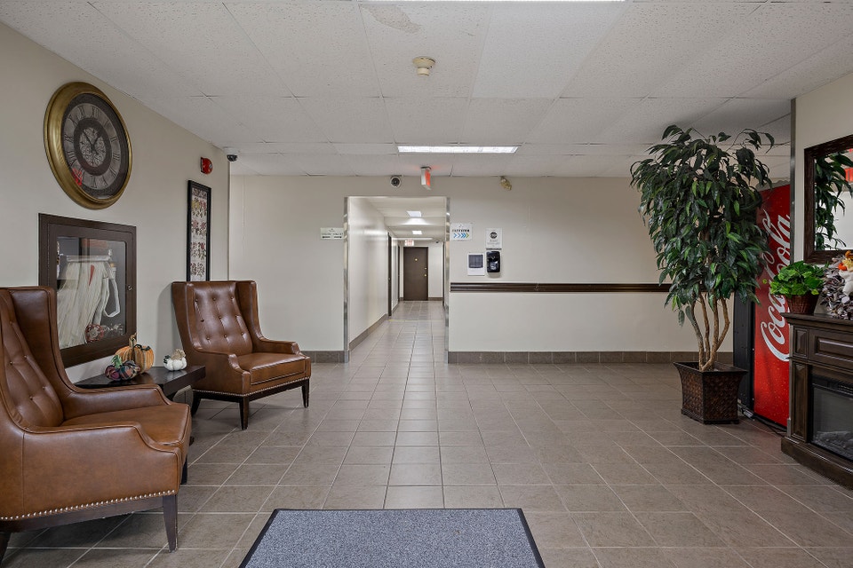 Time Square Apartments - Studio B Apartment for Rent - Peterboro 4