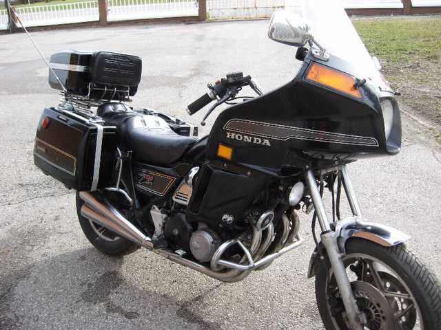 1983 honda cb-1000 custom parts bike in Motorcycle Parts & Accessories in London - Image 2