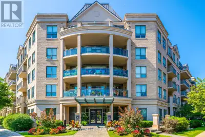 Rare Ground Floor Retreat At The Ridgewood! This Beautifully Updated Suite Offers The Space & Privac...