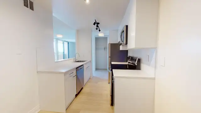 Apartment for Rent at Hanover Road, Brampton in Long Term Rentals in Mississauga / Peel Region - Image 3