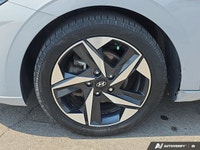 Discover smart, efficient driving with the 2023 Hyundai Elantra Hybrid Luxury, finished in sophistic... (image 8)